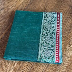 Elegant Green Fabric with Intricate Border Photo Album